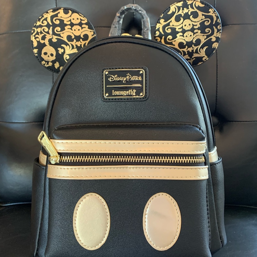 NWT Loungefly pirates of the Caribbean MMMA